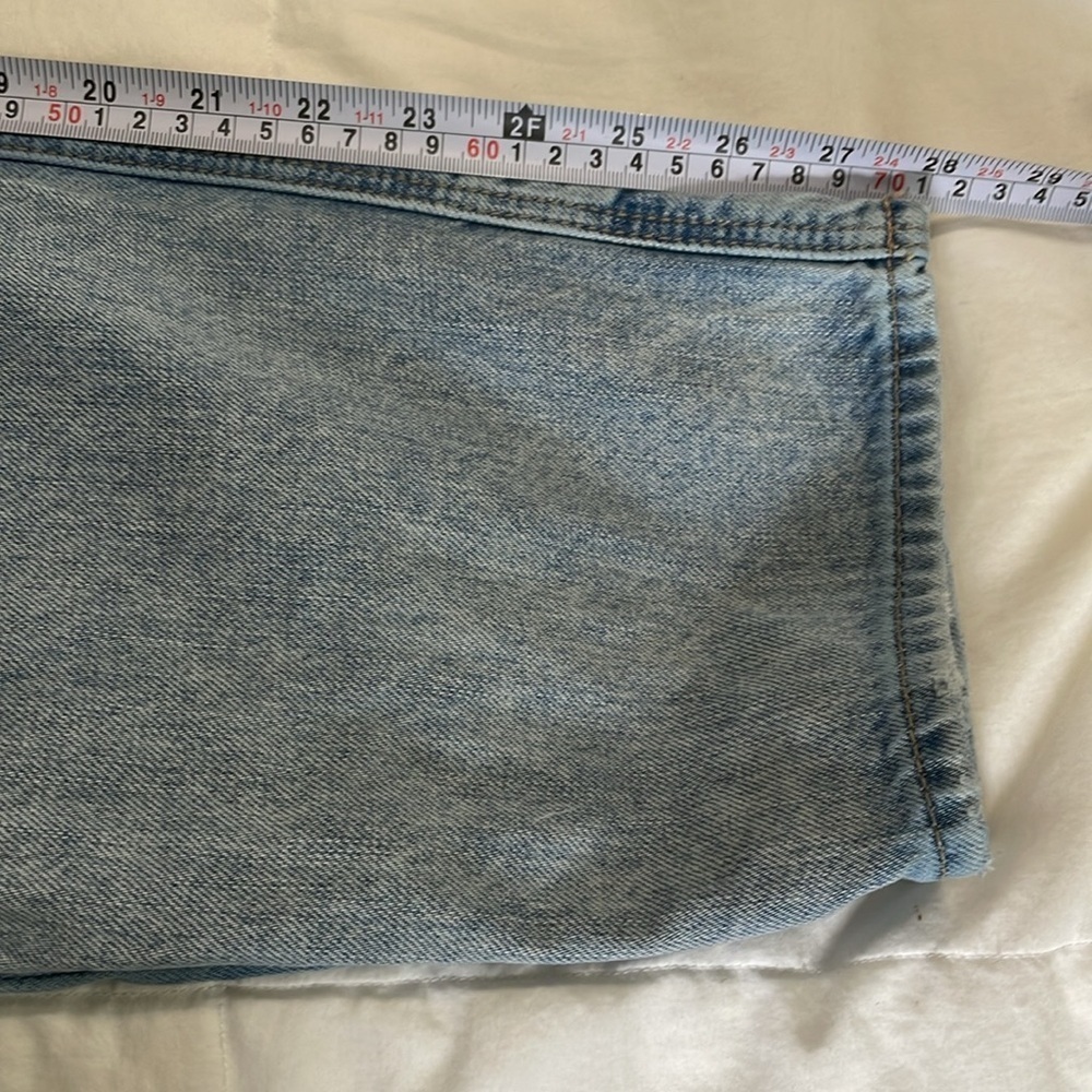 American Eagle | 90’s Boyfriend | High-Waisted | Worn Wash | Denim Jean | Size 2 - Picture 16 of 16